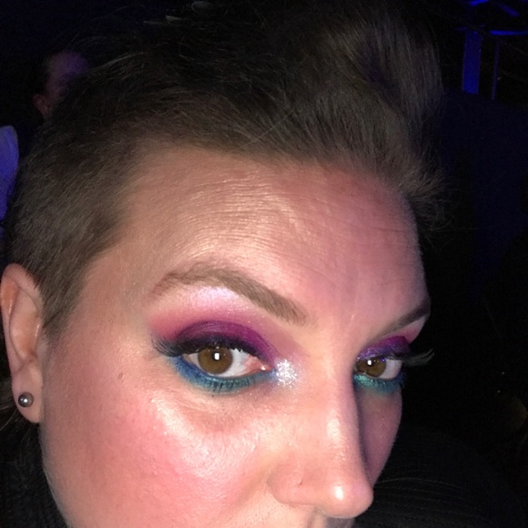 Meet your Posher, Christina - Picture 5 of 5